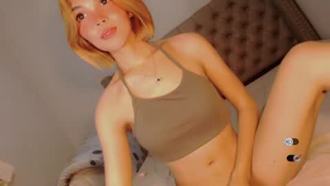 Snapshot of bella_tara chatting on January 22, 9:32 pm Bella online show from January 22, 9:32 pm