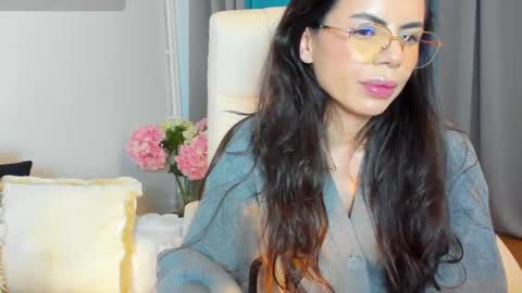 Snapshot of bellaanna25 chatting on January 29, 12:45 pm BellaAnna online show from January 29, 12:45 pm