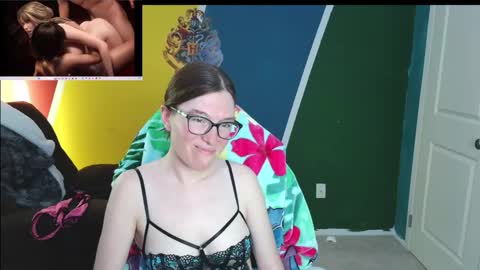 BellaBlake96 online show from May 4, 6:25 pm
