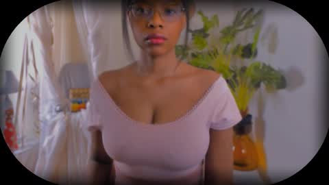 Bellah Blakes-Sarah Scrumptious Lee online show from September 20, 11:13 am