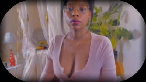 Bellah Blakes-Sarah Scrumptious Lee online show from November 12, 10:06 am