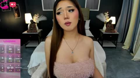 Bella online show from April 8, 3:48 pm