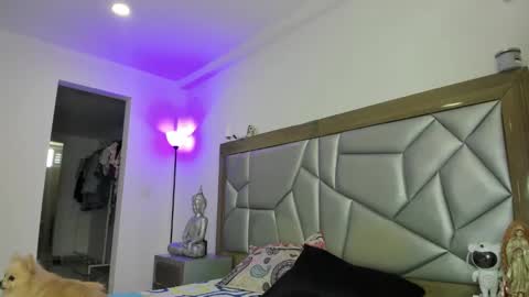 Snapshot of bellacarolainnn chatting on February 27, 8:42 pm carolain vinasco online show from February 27, 8:42 pm