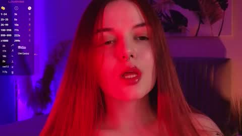 belladevile_ online show from September 28, 2:04 pm