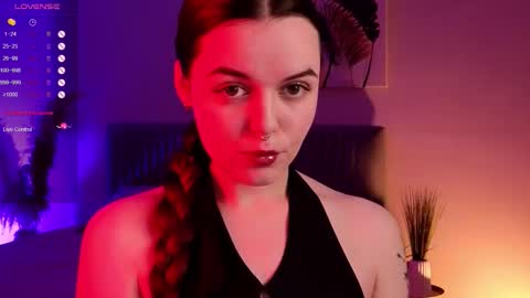 belladevile_ online show from October 2, 7:40 am