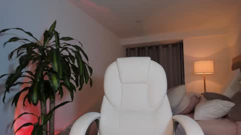 Bella Mia online show from January 26, 4:20 am