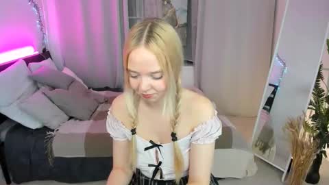 Bella online show from October 16, 10:08 pm