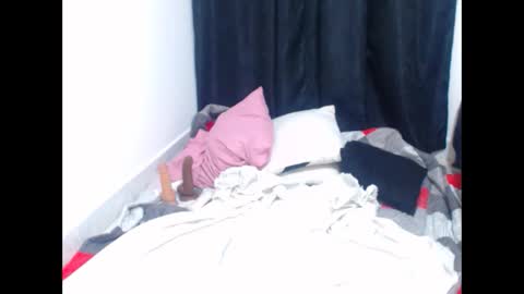Snapshot of bellamy_sweet chatting on February 27, 6:46 am bellamy online show from February 27, 6:46 am