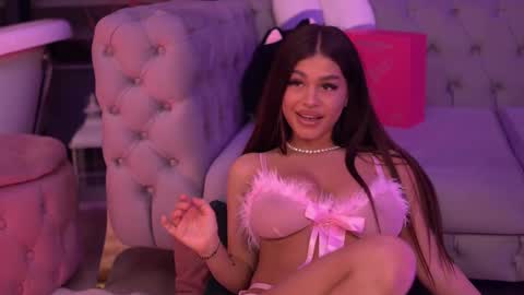 Bella online show from November 23, 6:50 pm