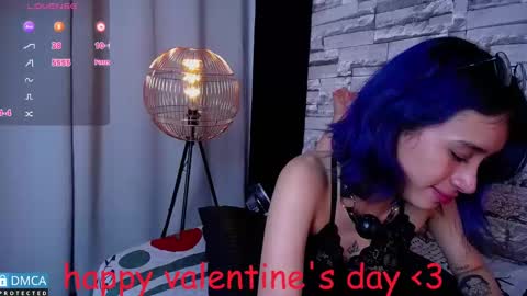 Snapshot of bellaodisea chatting on February 15, 12:59 am online show from February 15, 12:59 am