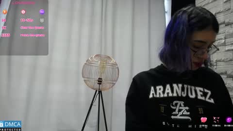Snapshot of bellaodisea chatting on February 25, 7:38 pm online show from February 25, 7:38 pm