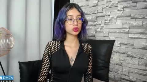 Snapshot of bellaodisea chatting on February 22, 4:19 pm online show from February 22, 4:19 pm