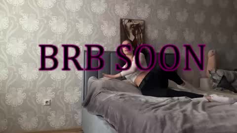 Snapshot of bellaparker_ chatting on September 16, 10:39 am bellaparker_ online show from September 16, 10:39 am