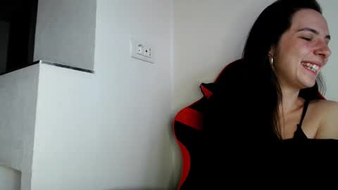 bellaqueen0701 online show from February 27, 6:24 am