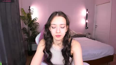 Belle online show from December 3, 1:04 am