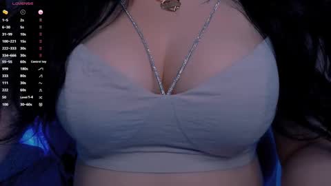 Snapshot of bellelovexx chatting on September 11, 11:17 pm Hello I am kind friendly and cute girl online show from September 11, 11:17 pm
