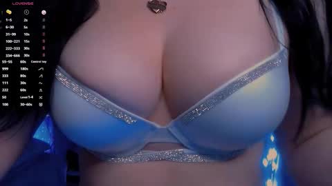 Snapshot of bellelovexx chatting on September 20, 9:51 pm Hello I am kind friendly and cute girl online show from September 20, 9:51 pm