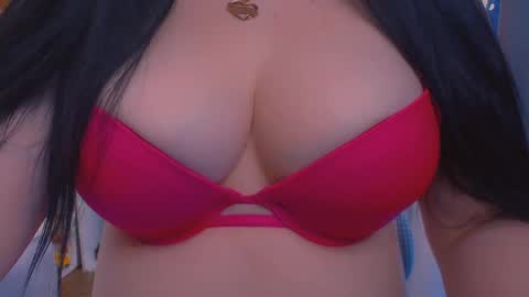 Snapshot of bellelovexx chatting on March 7, 10:13 am Hello I am kind friendly and cute girl online show from March 7, 10:13 am