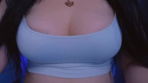 Snapshot of bellelovexx chatting on January 28, 1:59 pm Hello I am kind friendly and cute girl online show from January 28, 1:59 pm