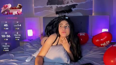 Snapshot of bellinda_21 chatting on February 23, 9:59 pm Belinda online show from February 23, 9:59 pm