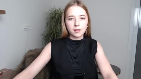 bellochka_ online show from December 4, 4:28 pm