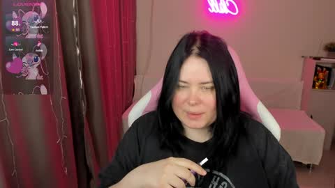 LinaBoo online show from April 13, 6:06 am