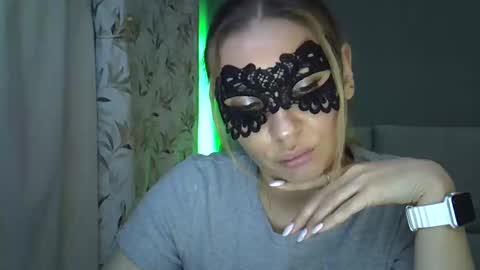 Demi Moore online show from February 4, 11:06 pm