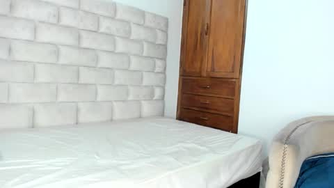    online show from October 5, 4:10 am