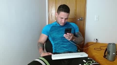 Snapshot of benjamin_isaac chatting on March 9, 12:42 am benjamin_isaac online show from March 9, 12:42 am