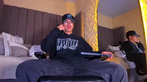 BENJAMIN online show from December 19, 3:02 am