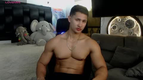 benjamincooperk online show from May 21, 10:33 am