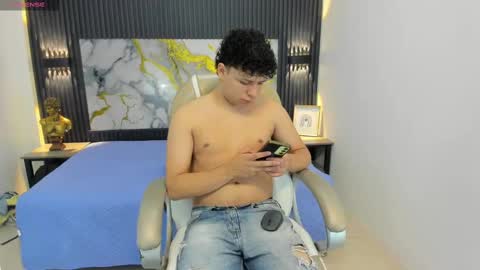 BENJAMIN online show from September 29, 8:08 pm