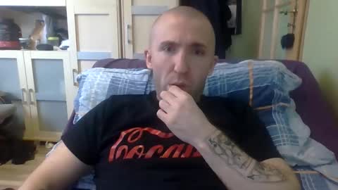 Snapshot of benko800 chatting on September 16, 1:13 pm PM4PASSWORD online show from September 16, 1:13 pm