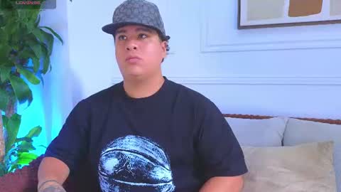 bennett_alejoo online show from July 16, 6:55 pm