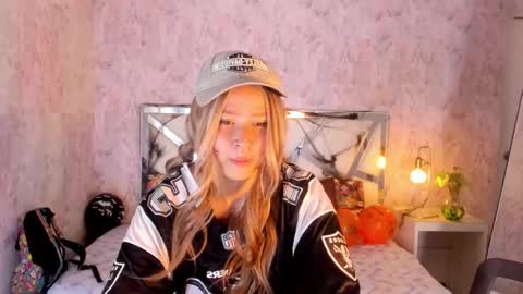 benny_wilson online show from October 6, 3:57 am