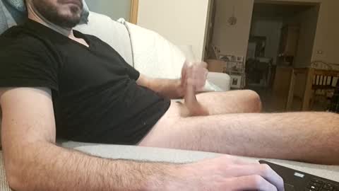 Snapshot of benoitgmx12 chatting on February 3, 7:52 pm benoitgmx12 online show from February 3, 7:52 pm