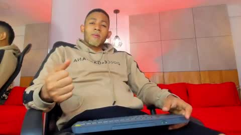 bento_fox online show from May 28, 3:15 am