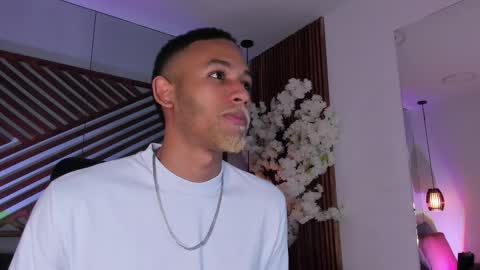 bento_fox online show from December 14, 3:35 am