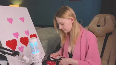 Alice online show from February 11, 11:20 am