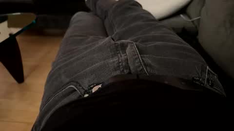 benz10001 online show from November 7, 3:09 am