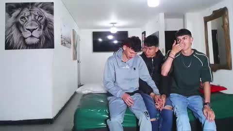 benz boys online show from September 18, 11:36 am