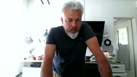 Martin online show from April 24, 3:36 pm