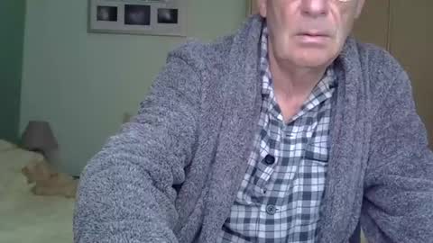 Snapshot of berlingobill chatting on January 10, 1:20 pm Birthday Suit online show from January 10, 1:20 pm
