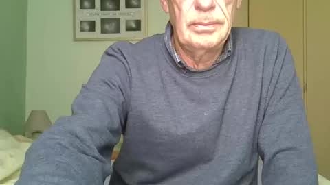 Snapshot of berlingobill chatting on September 22, 8:29 am Birthday Suit online show from September 22, 8:29 am