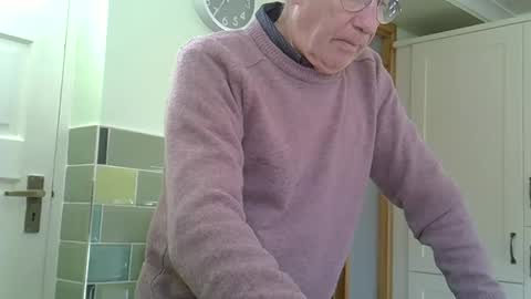 Snapshot of berlingobill chatting on January 22, 11:34 am Birthday Suit online show from January 22, 11:34 am