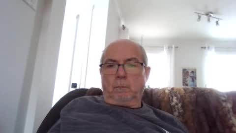 bernard1102 online show from December 2, 2:14 pm