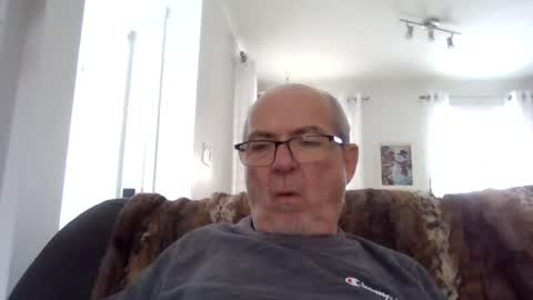 bernard1102 online show from December 2, 5:32 pm