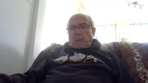 bernard1102 online show from October 9, 4:56 pm