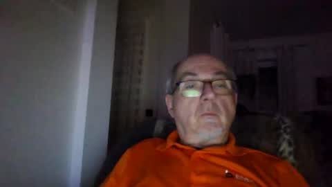 bernard1102 online show from December 31, 3:12 am