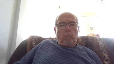 bernard1102 online show from October 4, 5:55 pm